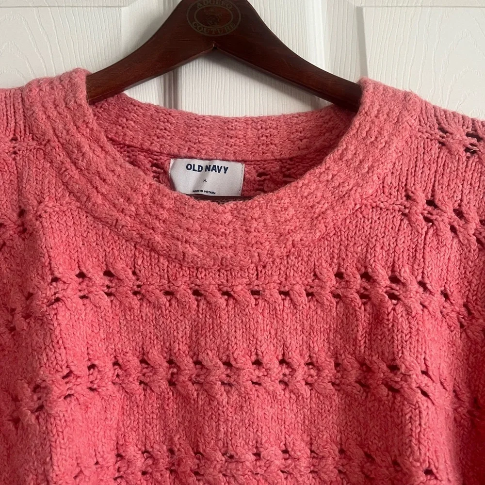 Old Navy Women's Coral Crew Neck Sweater